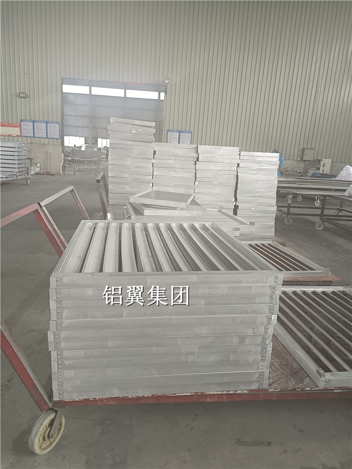 空調(diào)外機(jī)罩子生產(chǎn)車(chē)間 空調(diào)外機(jī)罩子生產(chǎn)車(chē)間